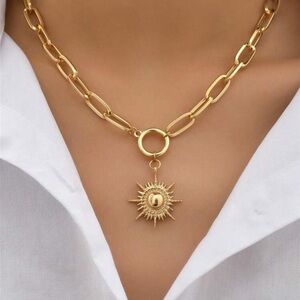 - MACY DEPARTMENT STORE NECKLACE